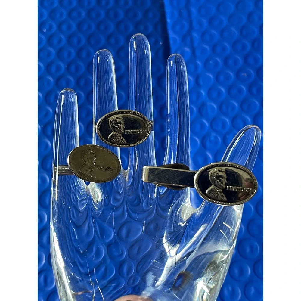 Abraham Lincoln Freedom Silver‎ Tone Vintage Unbranded Cufflinks Tie Clip Set